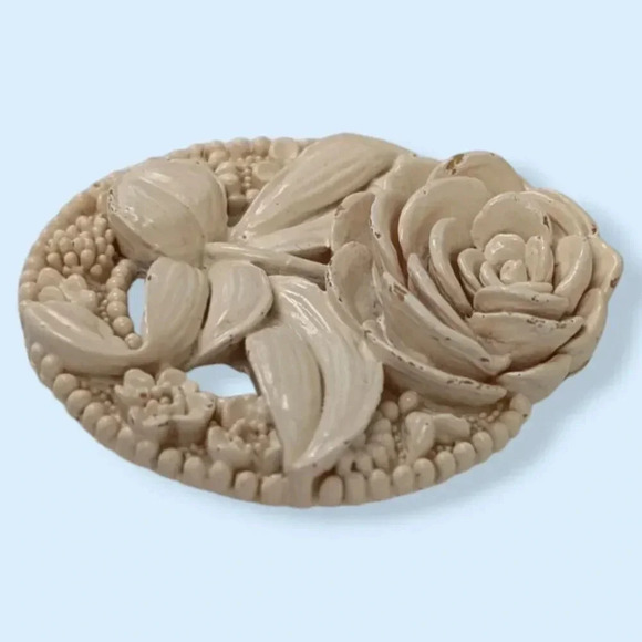 Vintage Floral Celluloid Brooch - Picture 2 of 6